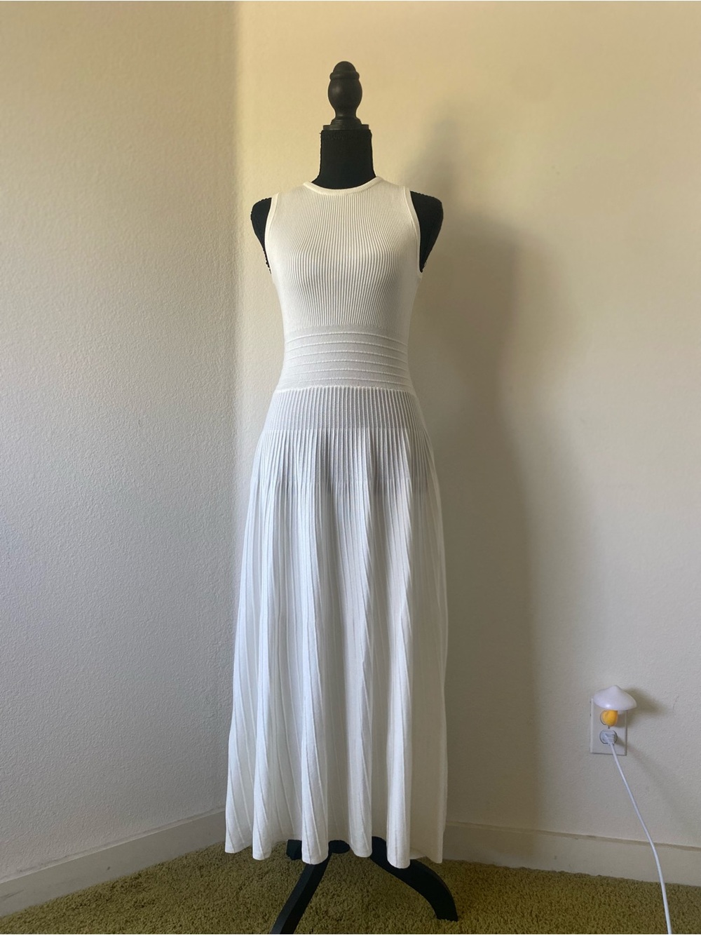 Cream White Sleeveless Ribbed Midi Dress - Brand: